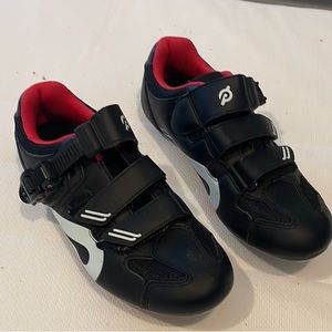 Women’s size 38 peloton cycling cleats